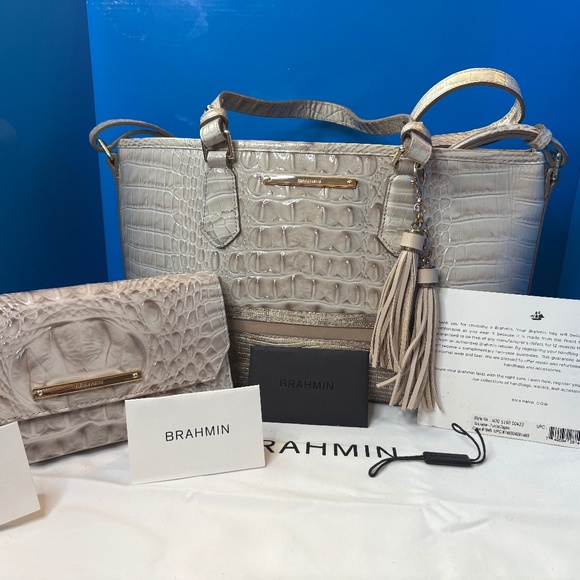 Brahmin Pumice Zagora Mini Asher Embossed Shoulder Bag Croc Crossbody EUC - Picture 1 of 10